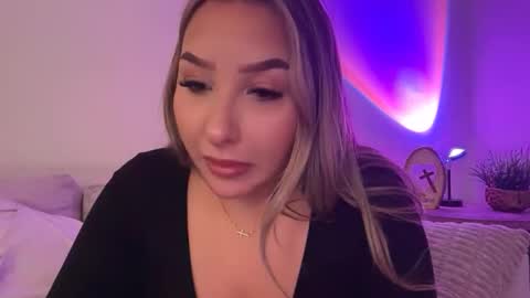 Snapshot of nicolelovesyou444 chatting on 04/30/26, 12:00 nicolelovesyou444 online show from 04/30/26, 12:00
