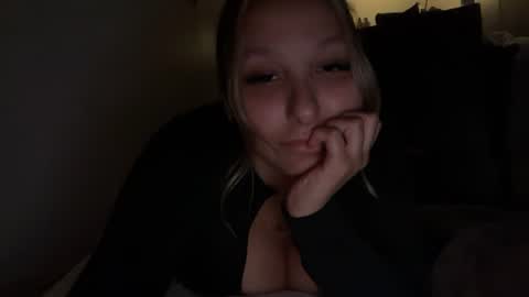 Snapshot of nicolelovesyou444 chatting on 06/17/26, 02:47 nicolelovesyou444 online show from 06/17/26, 02:47