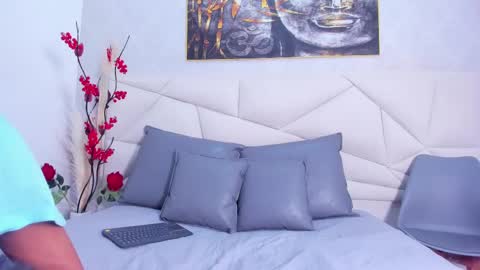 nicolemadrird online show from 03/12/25, 08:41