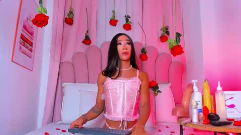 Snapshot of nicolemadrird chatting on 02/15/26, 12:03 nicolemadrird online show from 02/15/26, 12:03