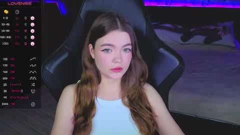 Snapshot of nicolemeew chatting on 06/25/26, 04:22 NicoleMeew online show from 06/25/26, 04:22
