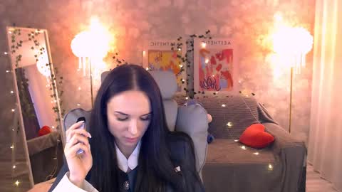 Nicole online show from 06/05/26, 04:02