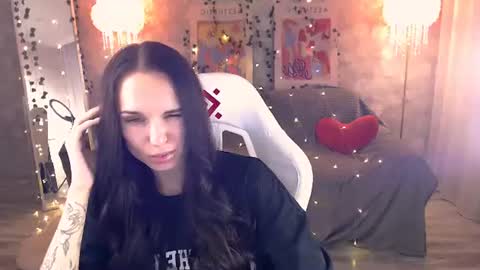 Nicole online show from 06/10/26, 03:55