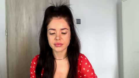 Nicole online show from 04/09/26, 08:09