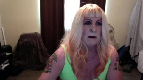 Snapshot of nicolescdfantasies chatting on 05/11/26, 10:40 Nicole CD online show from 05/11/26, 10:40