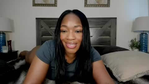 Snapshot of nicolesolace chatting on 06/12/26, 09:25 Nicole online show from 06/12/26, 09:25