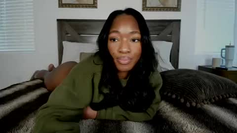 Nicole online show from 08/05/26, 09:06