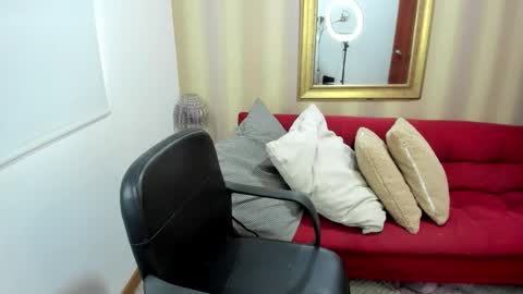 Nicolettcolin  online show from 11/23/25, 05:13