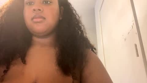 nicolette356 online show from 10/01/25, 03:18