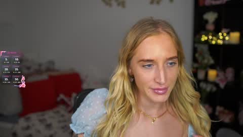 Snapshot of nicolette__shea_ chatting on 12/28/24, 03:04 nicolette__shea_ online show from 12/28/24, 03:04