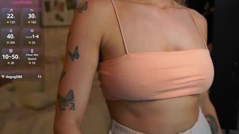 Snapshot of nicolette__shea_ chatting on 09/11/25, 09:09 nicolette__shea_ online show from 09/11/25, 09:09