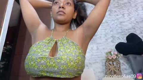 nicolle4 online show from 06/08/26, 04:29