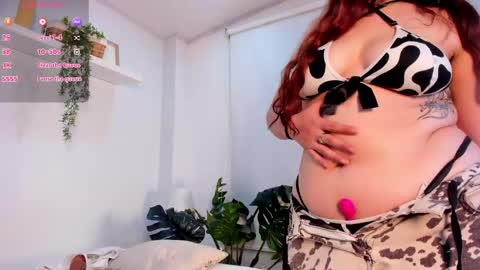 Snapshot of nicolle_evanss_ chatting on 06/04/26, 02:28 nicolle_evanss_ online show from 06/04/26, 02:28