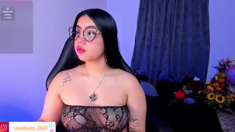 Snapshot of nicolle_ruizz chatting on 02/25/26, 10:36 Nicoll online show from 02/25/26, 10:36