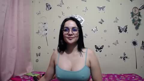nicolle_sky online show from 02/04/26, 07:58