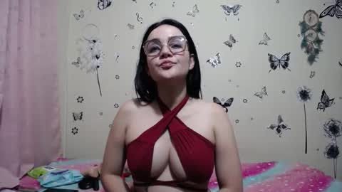 nicolle_sky online show from 03/18/26, 09:23