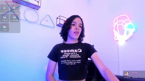 nicolle_smithh_ online show from 04/05/26, 02:31