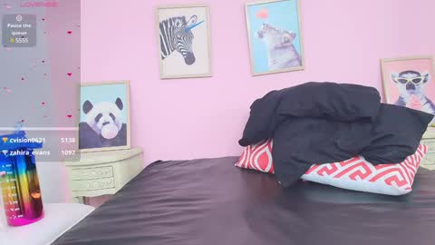 Nicolle Lima online show from 01/11/25, 10:29