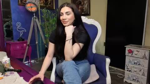 Nicolle online show from 03/01/25, 08:45