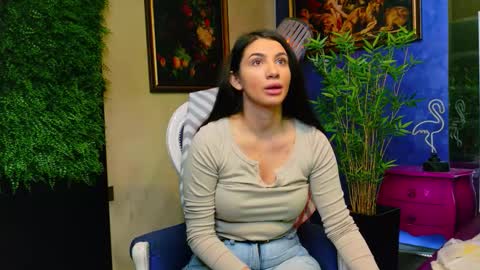 Nicolle online show from 10/23/25, 12:15