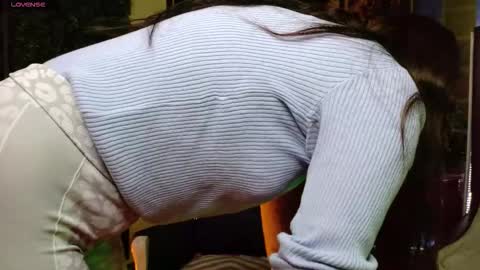 Nicolle online show from 01/12/26, 01:49