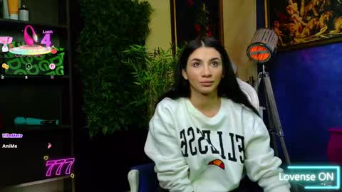 Nicolle online show from 04/23/26, 10:14