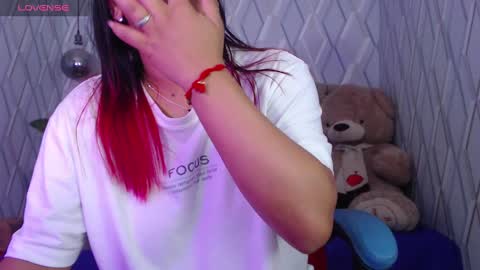 Nicolle Miley online show from 03/10/25, 03:01