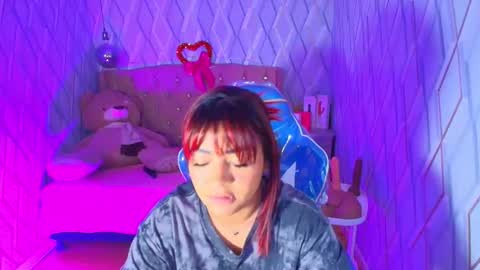 Nicolle Miley online show from 02/08/26, 04:05