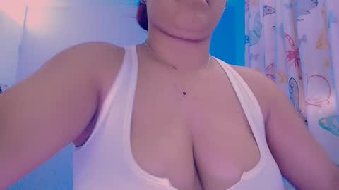 Nicolle Miley online show from 03/26/26, 08:14