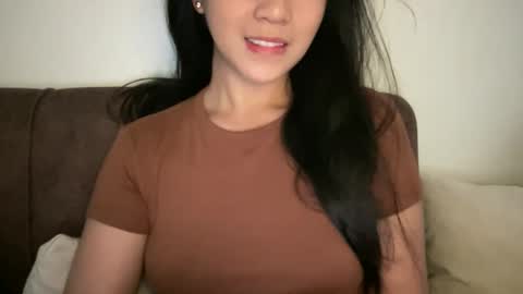 Snapshot of nicollete_snow chatting on 05/21/26, 03:35 NIC 333 online show from 05/21/26, 03:35