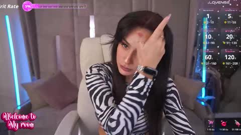 Nicole online show from 11/10/25, 06:34