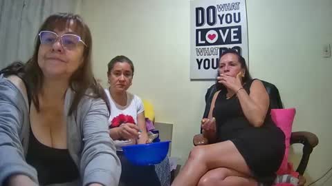 Snapshot of nicoltatiana_ chatting on 09/23/25, 11:52 nicoltatiana_ online show from 09/23/25, 11:52