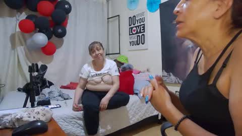 nicoltatiana_ online show from 05/12/26, 12:08