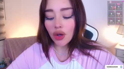 Snapshot of nicolthompsonn chatting on 11/21/25, 01:15 Nicol online show from 11/21/25, 01:15