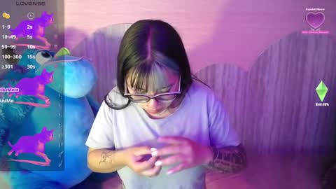 Snapshot of nicte_t chatting on 10/09/25, 08:51 Nic online show from 10/09/25, 08:51