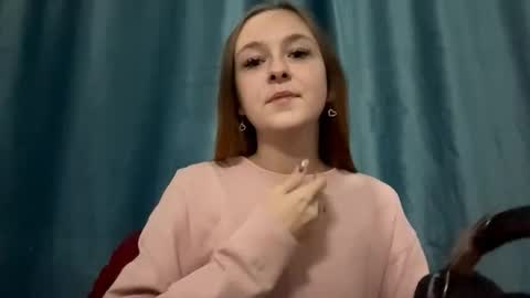 Snapshot of nidadingson chatting on 11/04/25, 03:22 Jenny online show from 11/04/25, 03:22