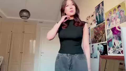 Snapshot of nievesshippey chatting on 06/19/26, 11:36 Hanna online show from 06/19/26, 11:36