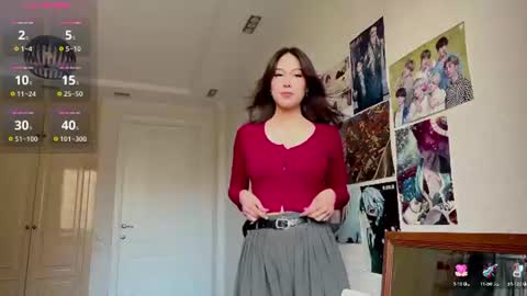 Snapshot of nievesshippey chatting on 07/16/26, 09:48 Hanna online show from 07/16/26, 09:48