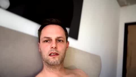 nigel49 online show from 04/29/26, 08:07