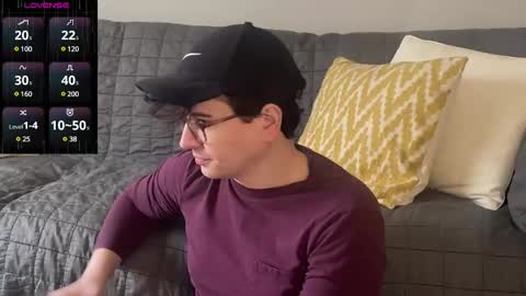 Snapshot of nigelhart chatting on 12/17/24, 04:32 Nigel Hart online show from 12/17/24, 04:32