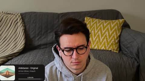 Snapshot of nigelhart chatting on 12/31/24, 02:36 Nigel Hart online show from 12/31/24, 02:36