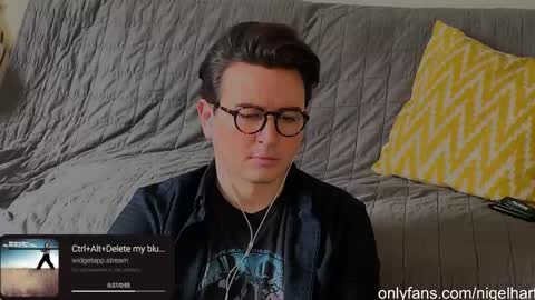 Snapshot of nigelhart chatting on 01/06/25, 06:31 Nigel Hart online show from 01/06/25, 06:31