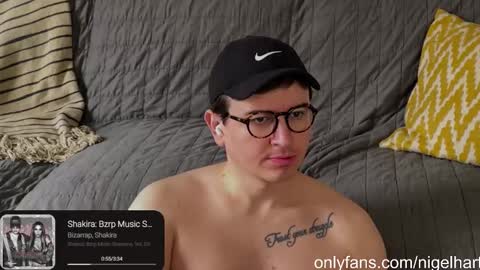 Snapshot of nigelhart chatting on 01/08/25, 03:28 Nigel Hart online show from 01/08/25, 03:28