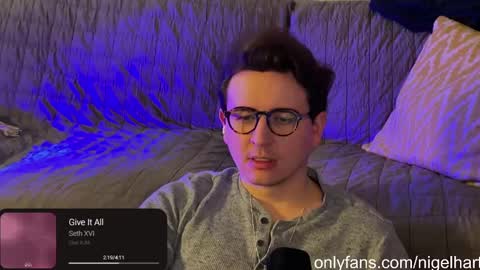 Snapshot of nigelhart chatting on 01/21/25, 01:29 Nigel Hart online show from 01/21/25, 01:29