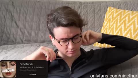 Snapshot of nigelhart chatting on 01/21/25, 03:21 Nigel Hart online show from 01/21/25, 03:21