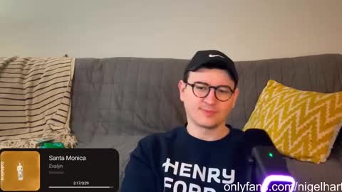 Snapshot of nigelhart chatting on 02/08/25, 02:26 Nigel Hart online show from 02/08/25, 02:26