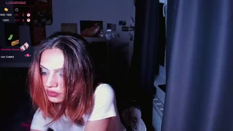 Snapshot of nightfloatt chatting on 07/03/26, 07:53 Daisy online show from 07/03/26, 07:53