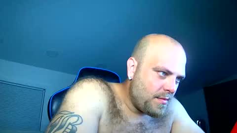 Snapshot of nightlifecouple chatting on 09/15/25, 01:27 nightlifecouple online show from 09/15/25, 01:27