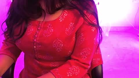 nightqueen107446 online show from 02/18/25, 11:55