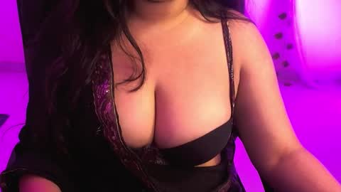 nightqueen107446 online show from 10/06/25, 04:43